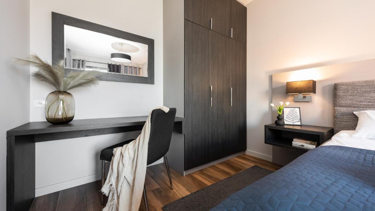 Flatbook - City Center Apartments Brabank With Parking Гданьск Экстерьер фото