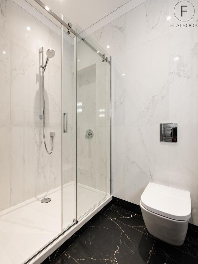 Flatbook - City Center Apartments Brabank With Parking Гданьск Экстерьер фото